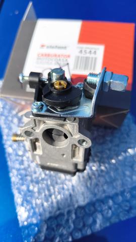 Carburator motocoasa cu gaura mare